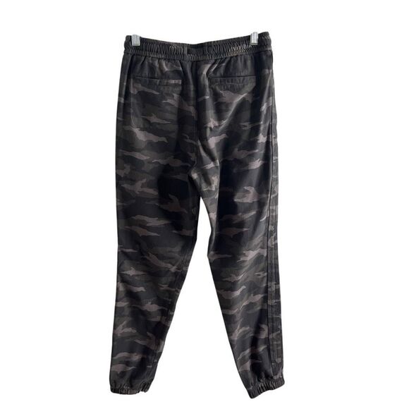 Athleta Camo Farallon‎ Jogger Pants Green Pull On Pockets size 0 - Picture 9 of 14